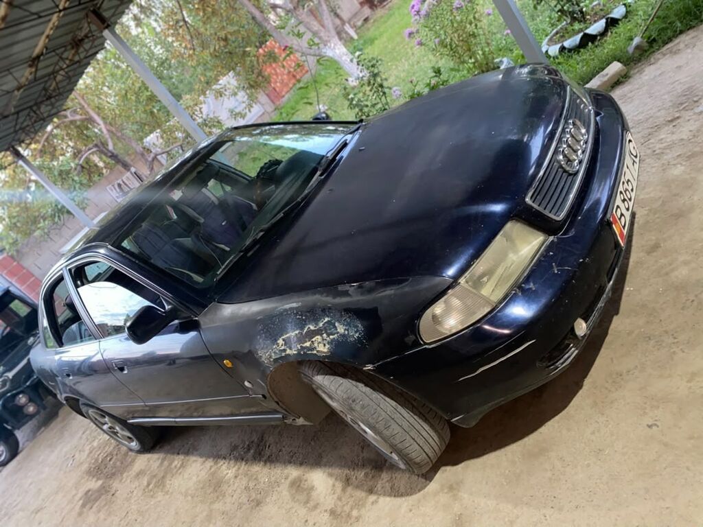 Audi A4: 1997 г., 1.8 л, Механика, Бензин, Седан: фото 3