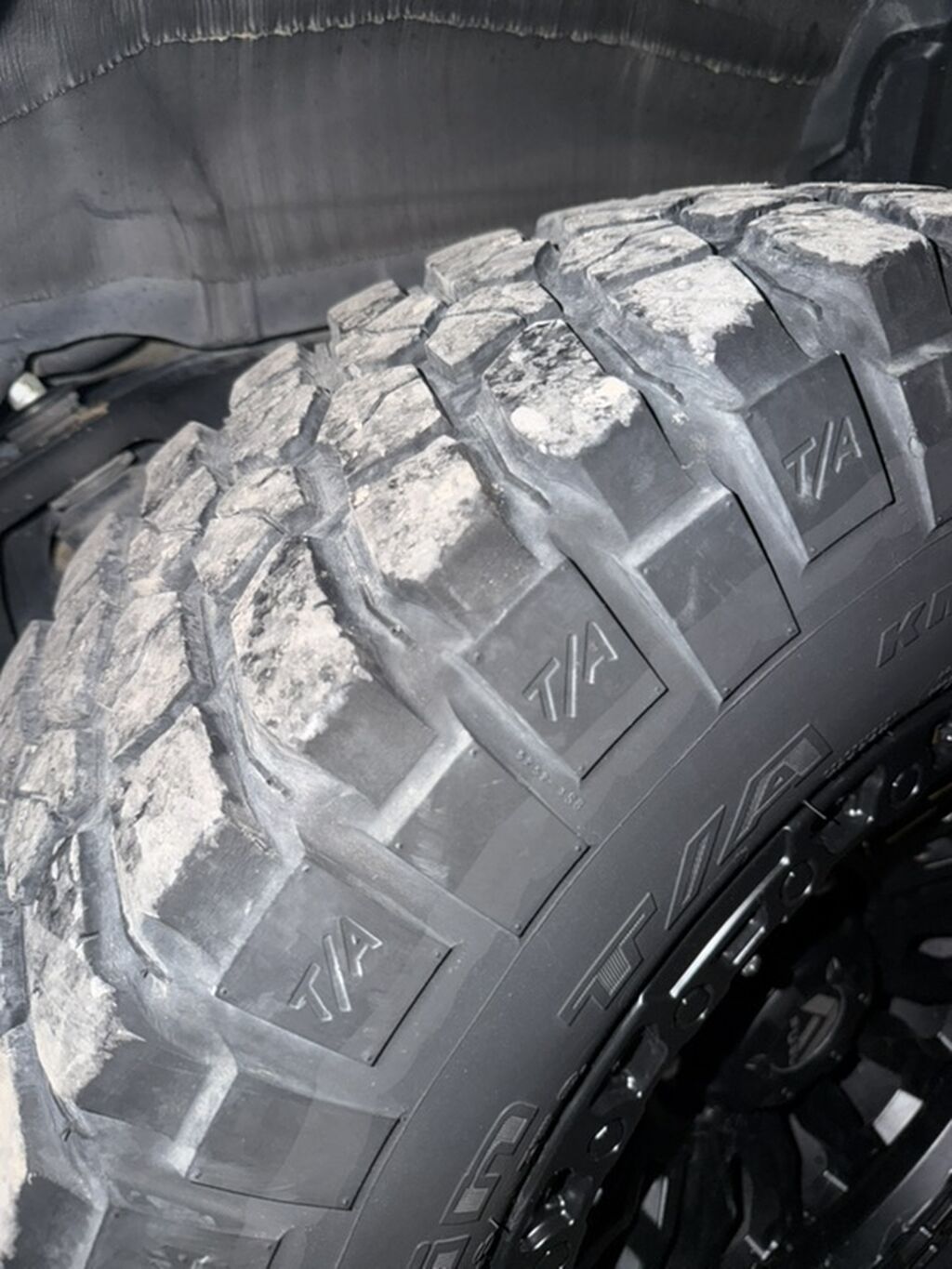 Внедорожные шины T/A для пикапа/внедорожника LT 255/75R17 Продаю или: фото 1