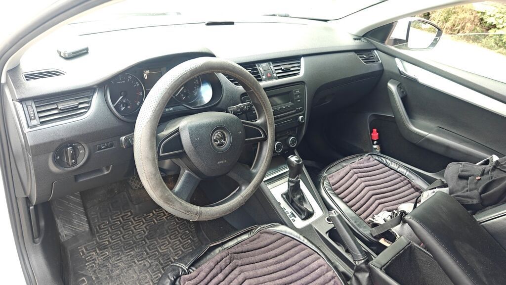 Skoda Octavia: 2013 г., 1.4 л, Автомат, Бензин, Лифтбек: фото 4