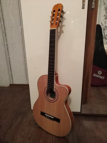 Gitaralar: - lalafo.az Bakı şəhərində