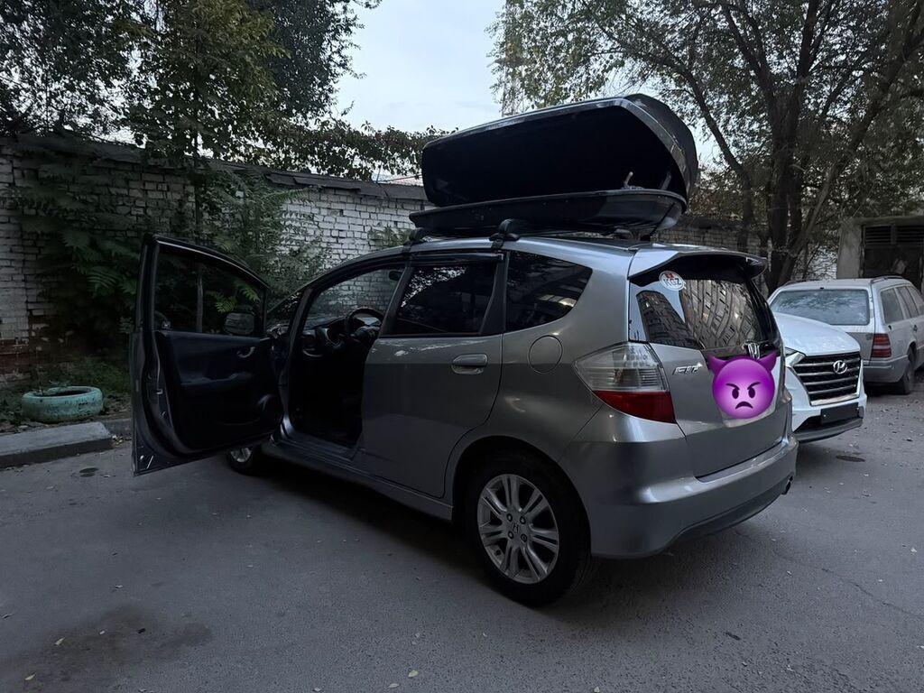 Honda Сегодня: 2009 г., 1.5 л, Автомат, Бензин, Хэтчбэк: фото 4