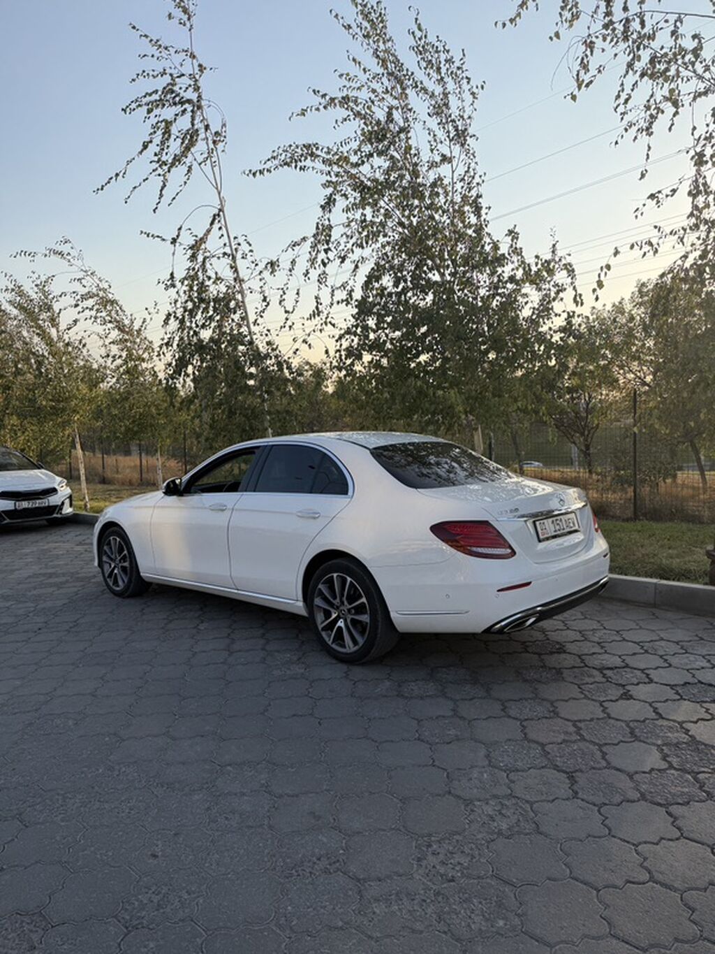 Mercedes-Benz E-Class: 2019 г., 2 л, Автомат, Бензин, Седан: фото 2