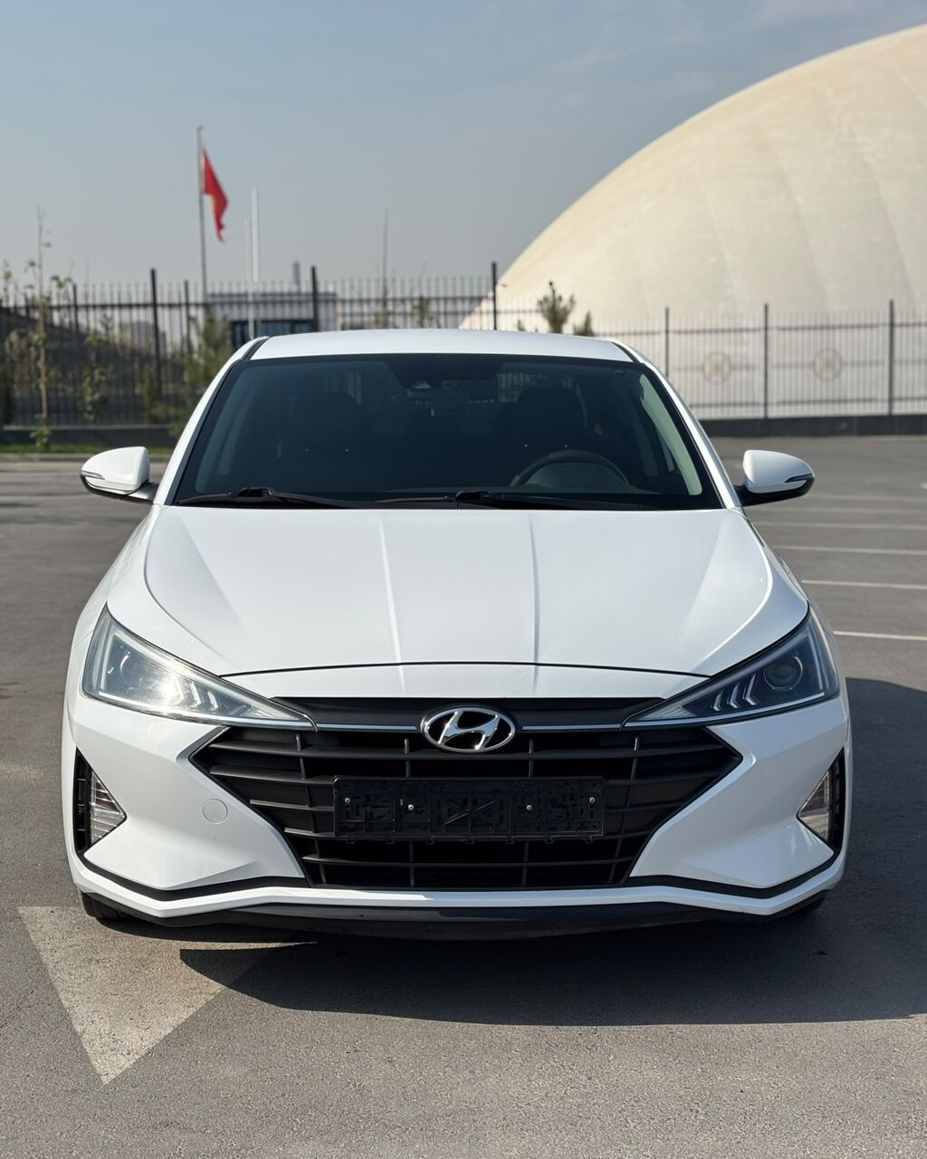 Hyundai Avante: 2020 г., 1.6 л, Автомат, Бензин, Седан: фото 1