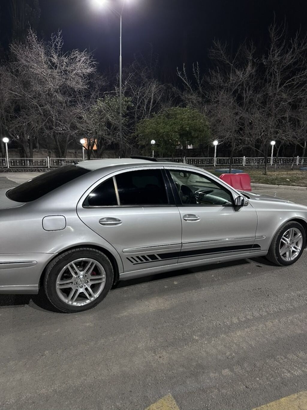 Mercedes-Benz E-Class: 2003 г., 3.2 л, Типтроник, Бензин, Седан: фото 1