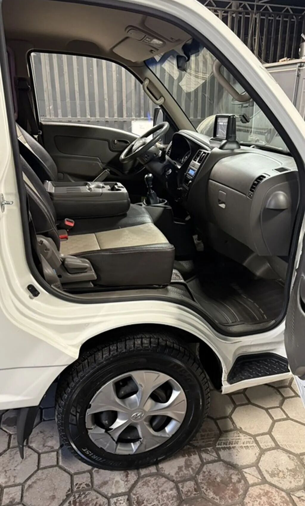 Hyundai Porter: 2018 г., 2.5 л, Механика, Дизель, Фургон — фото 8