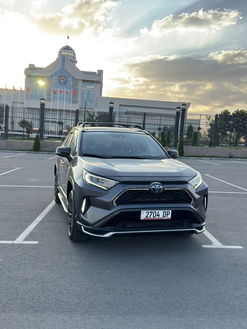 Toyota RAV4: 2021 г., 2.5 л, Гибрид, Кроссовер: фото 4