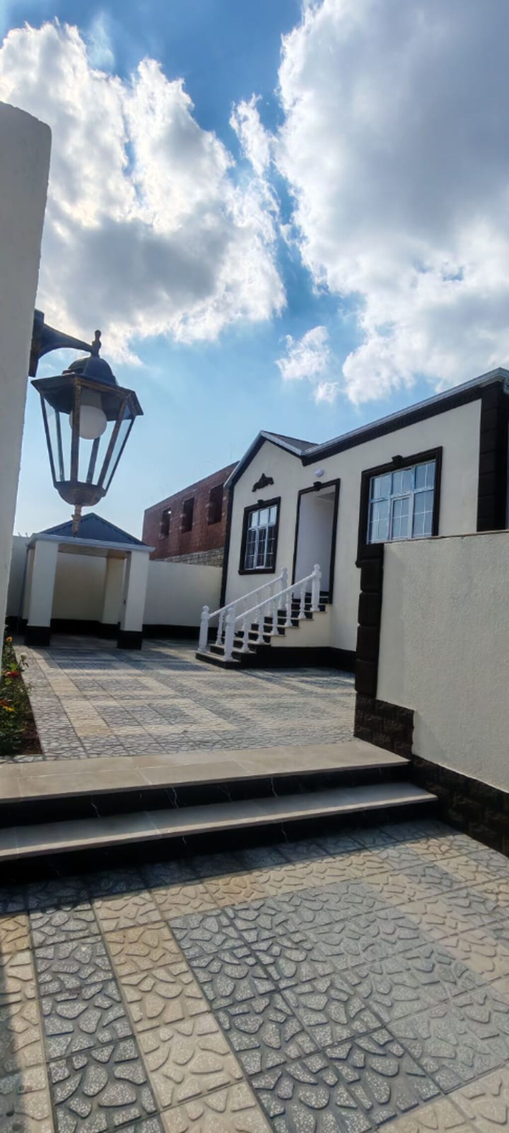 Savalan 4 otaqlı, 115 kv. m, Yeni təmirli
