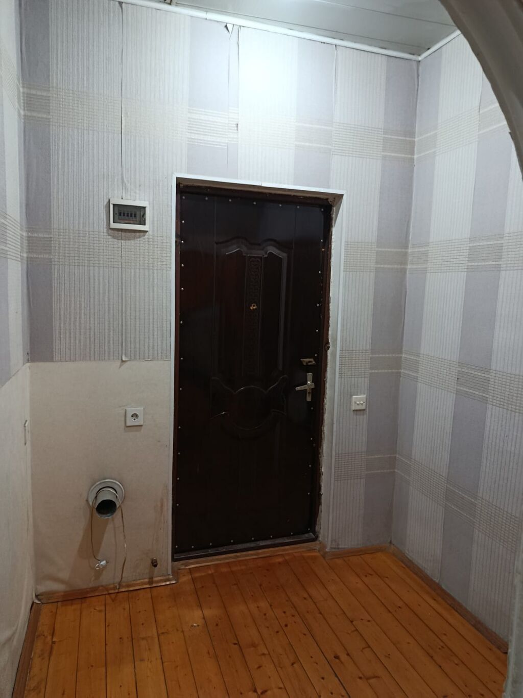 2 otaqlı, 65 kv. m, Orta təmir