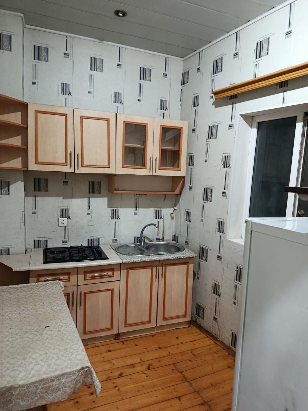 2 otaqlı, 65 kv. m, Orta təmir