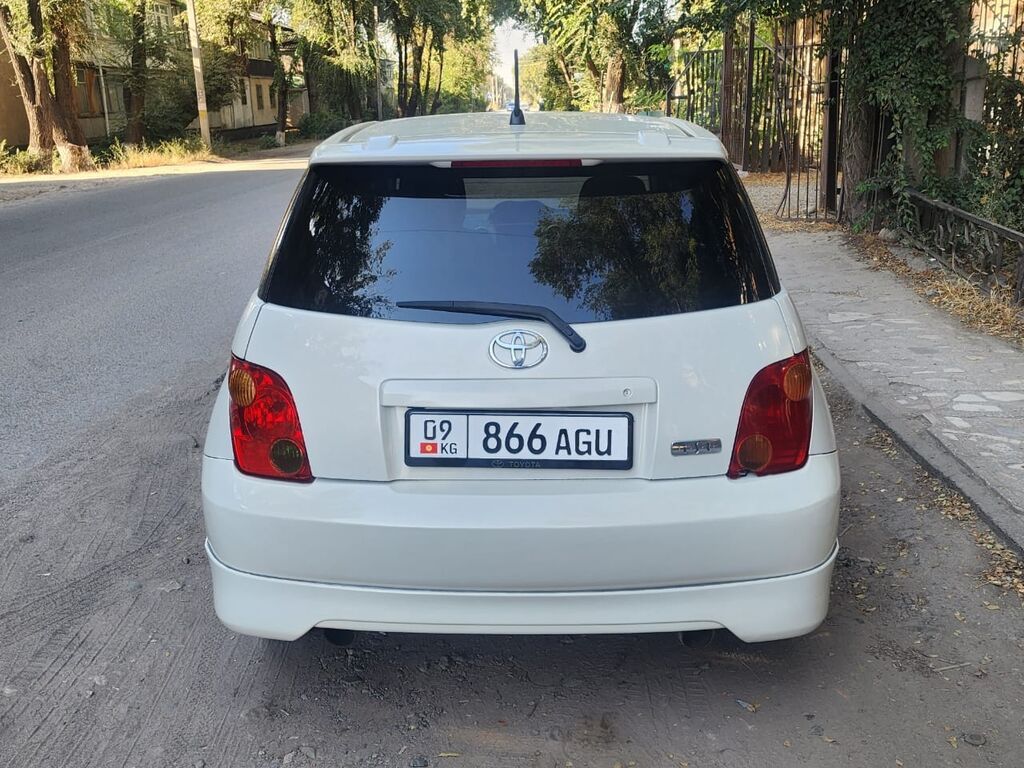 Toyota Ist: 2003 г., 1.5 л, Автомат, Бензин, Хэтчбэк: фото 2