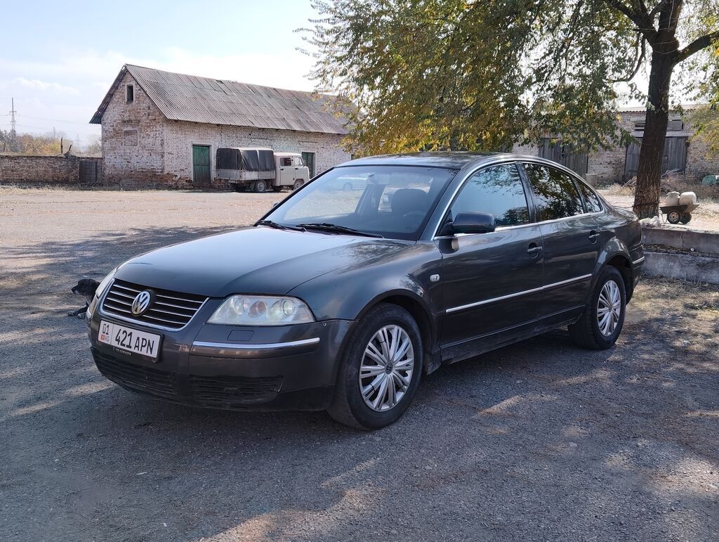 Volkswagen Passat: 2001 г., 2.6 л, Механика, Бензин, Седан: фото 2