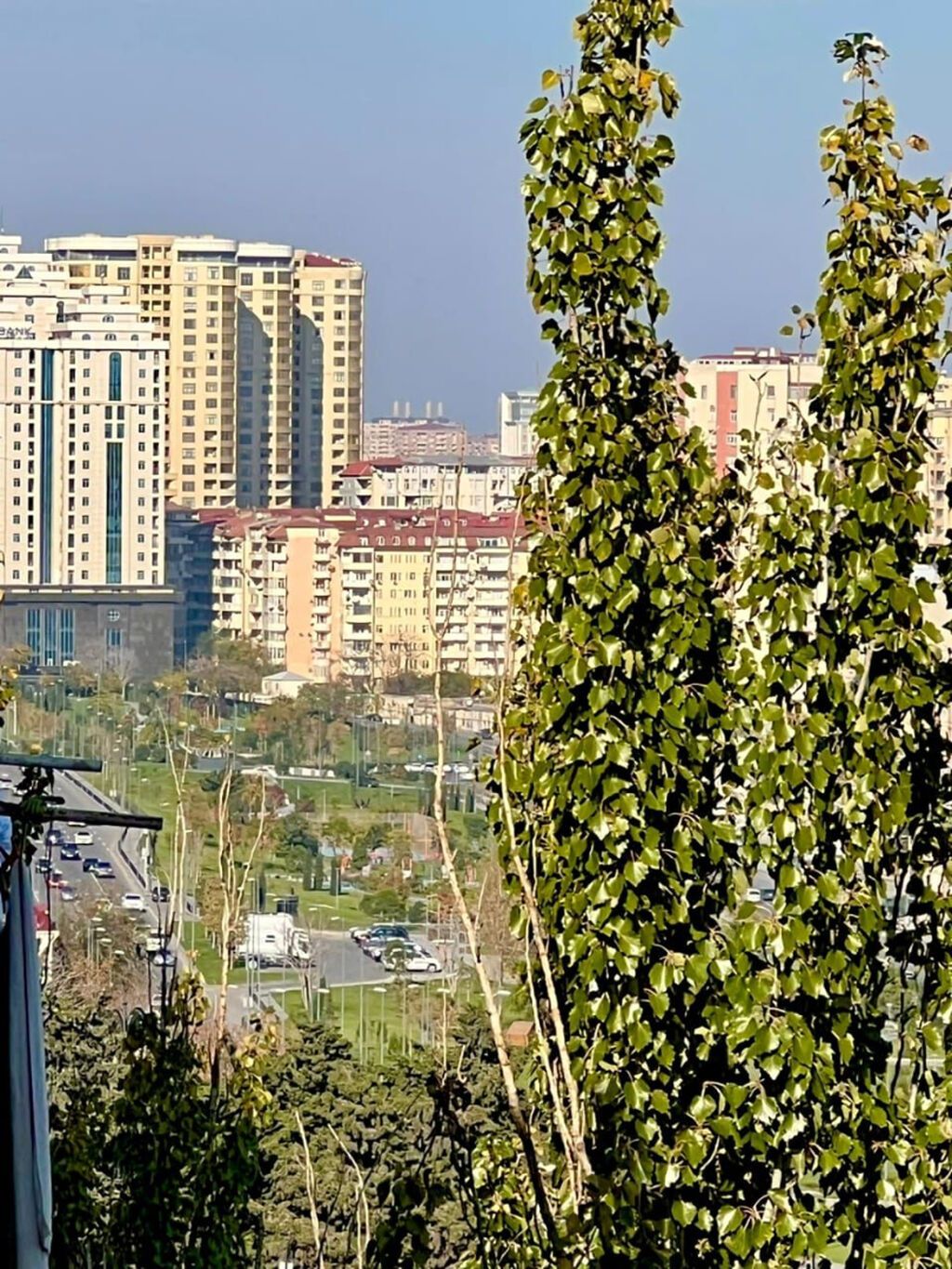 Saaaalam! Şəhərin mərkəzində, İçərişəhər metrosunun yaxınlığındakı