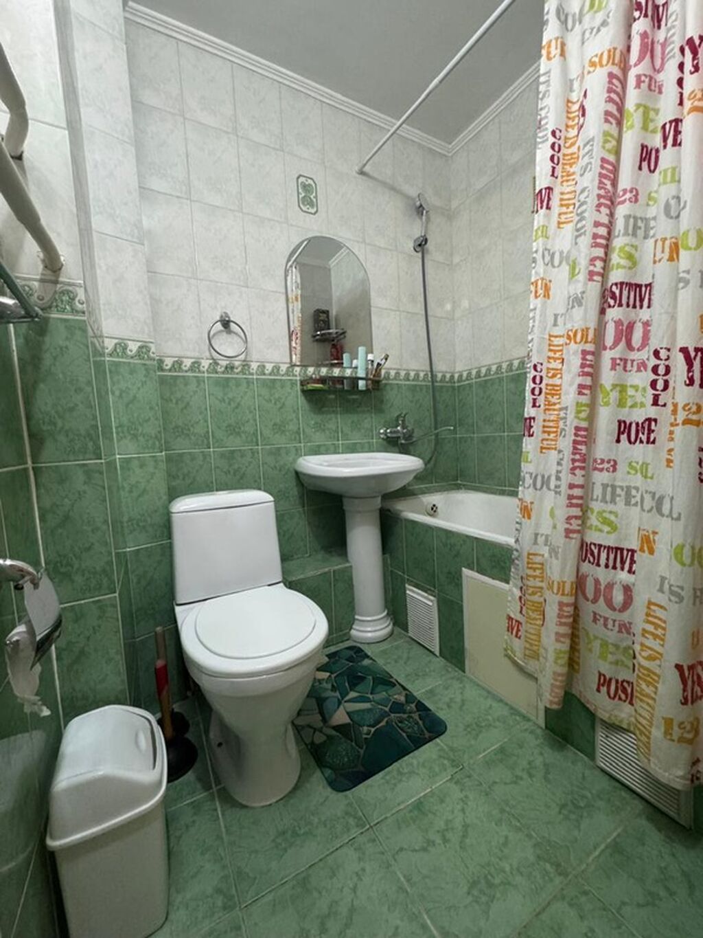 3 комнаты, 58 м², 8 мкр 104 серия, 5 этаж, Старый ремонт: фото 3