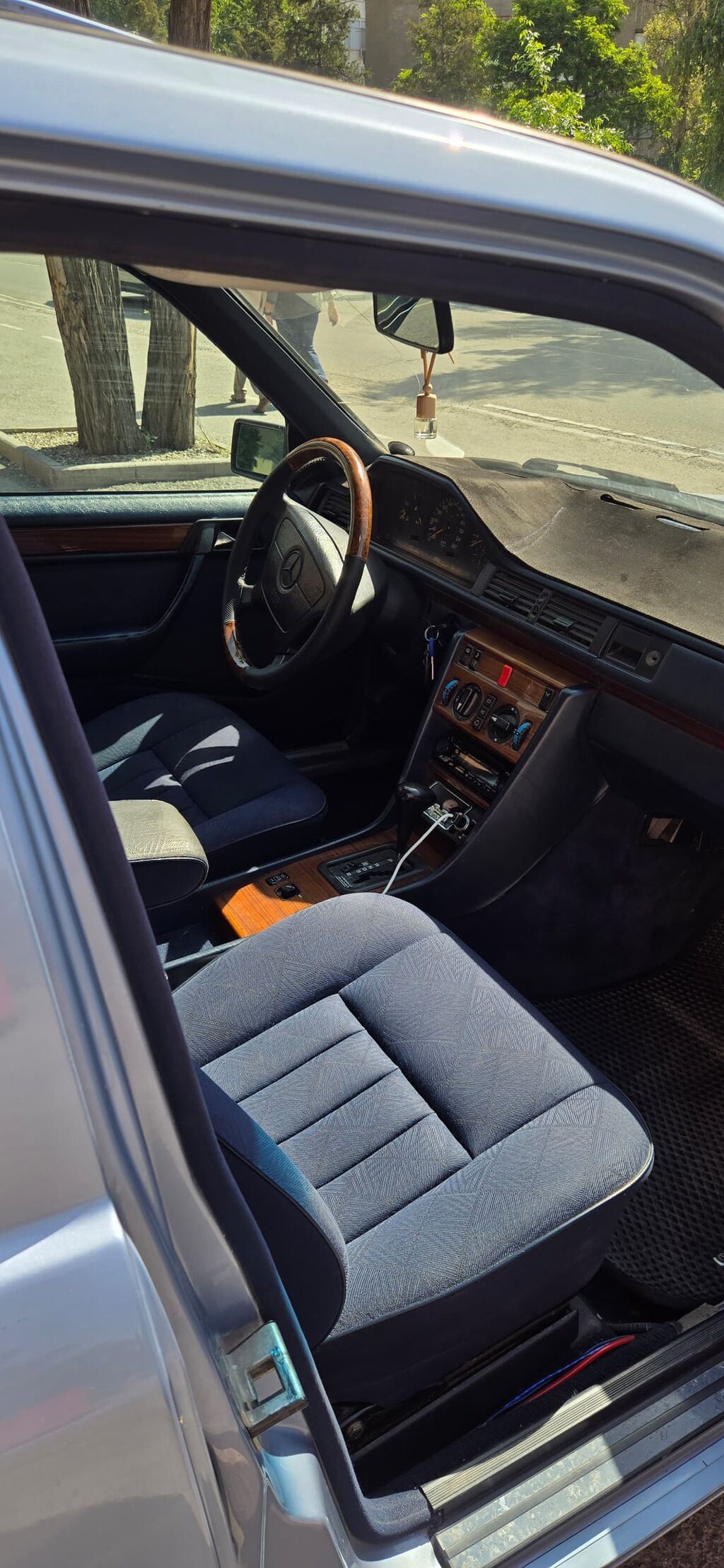 Mercedes-Benz W124: 1992 г., 2.8 л, Автомат, Бензин, Седан: фото 7
