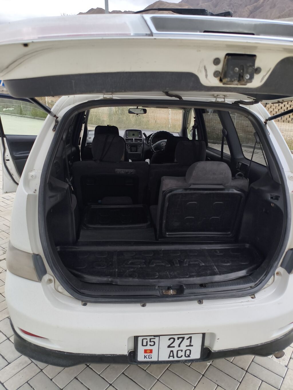 Toyota Gaia: 2002 г., Минивэн: фото 7