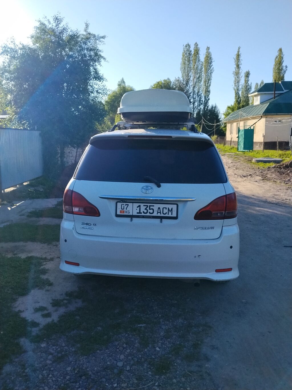Toyota Ipsum: 2003 г., 2.4 л, Автомат, Бензин, Минивэн: фото 4
