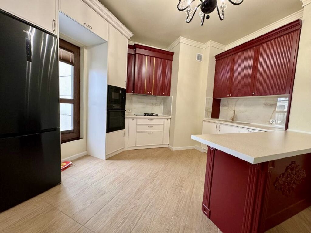 4 комнаты, 225 м², Золотой квадрат Элитка, 16 этаж, Дизайнерский ремонт: фото 2