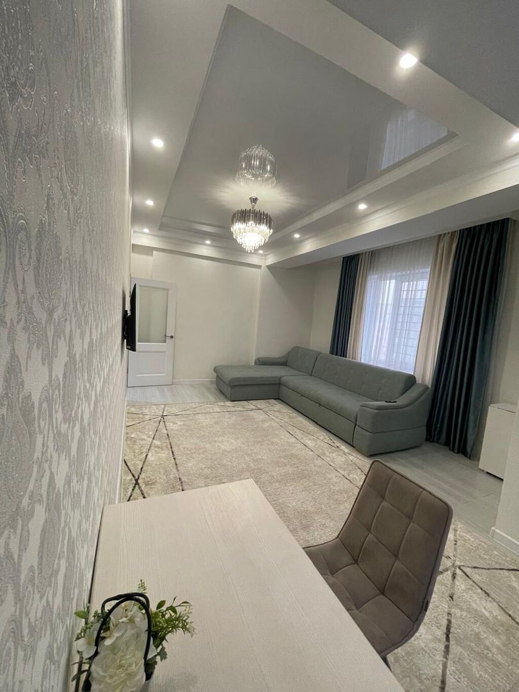 Продается 2-комнатная квартира, 66 м², 12 мкр, евроремонт: фото 1