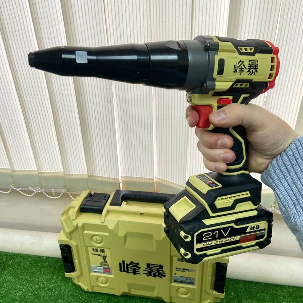 Аккумуляторный заклёпочник FB-808, 21V, в комплекте с кейсом и двумя: фото 3