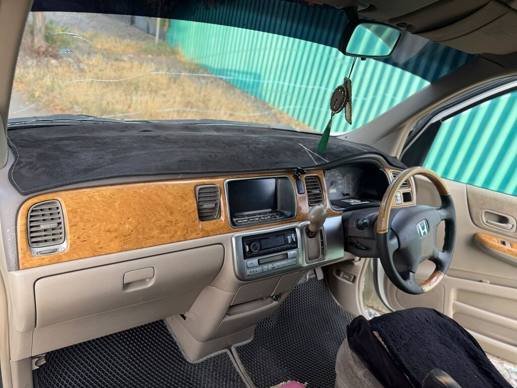 Honda Stepwgn: 2002 г., 2 л, Автомат, Бензин, Минивэн: фото 8