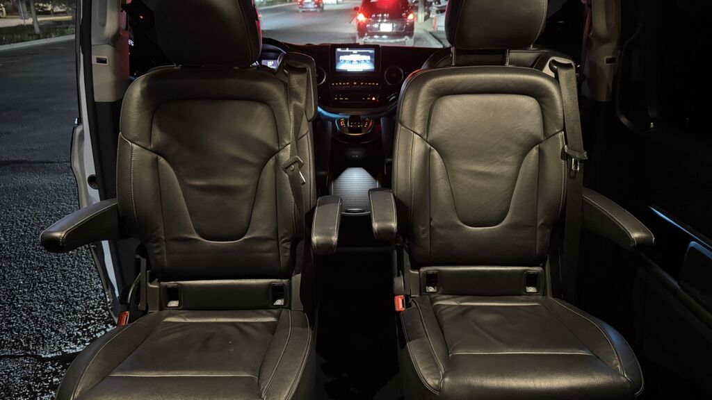 Mercedes-Benz V-Class: 2019 г., 2.2 л, Автомат, Дизель, Минивэн: фото 2