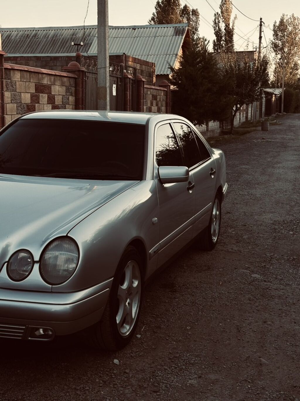 Mercedes-Benz E-Class: 1996 г., 2.8 л, Механика, Бензин, Седан: фото 2