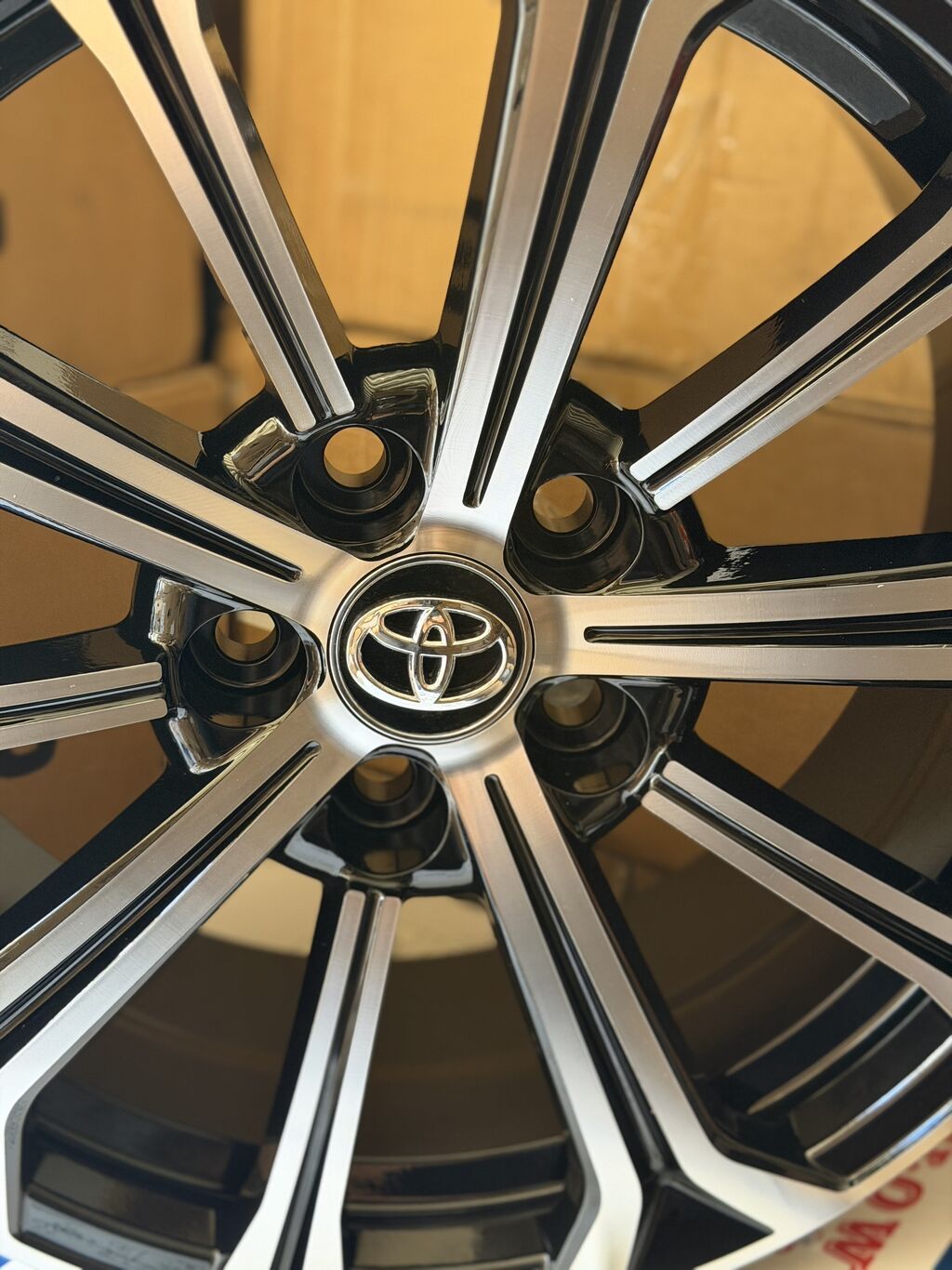 Литые Диски R 17 Toyota, Комплект, отверстий - 5, Новый: фото 3