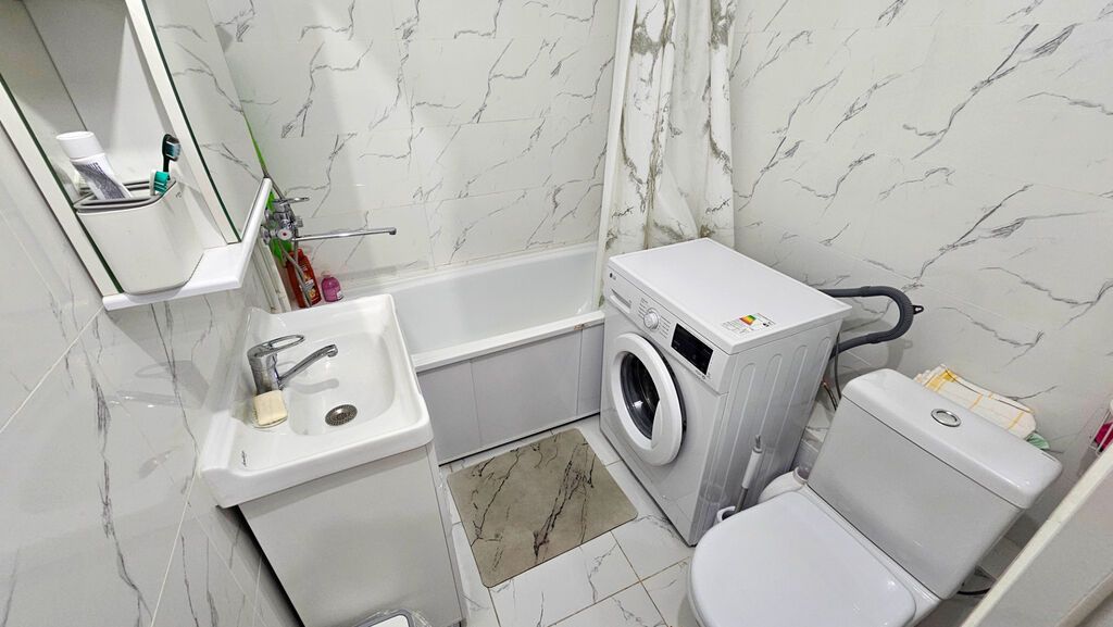 1 комната, 35 м², Джал-15 105 серия, 4 этаж, Евроремонт: фото 5