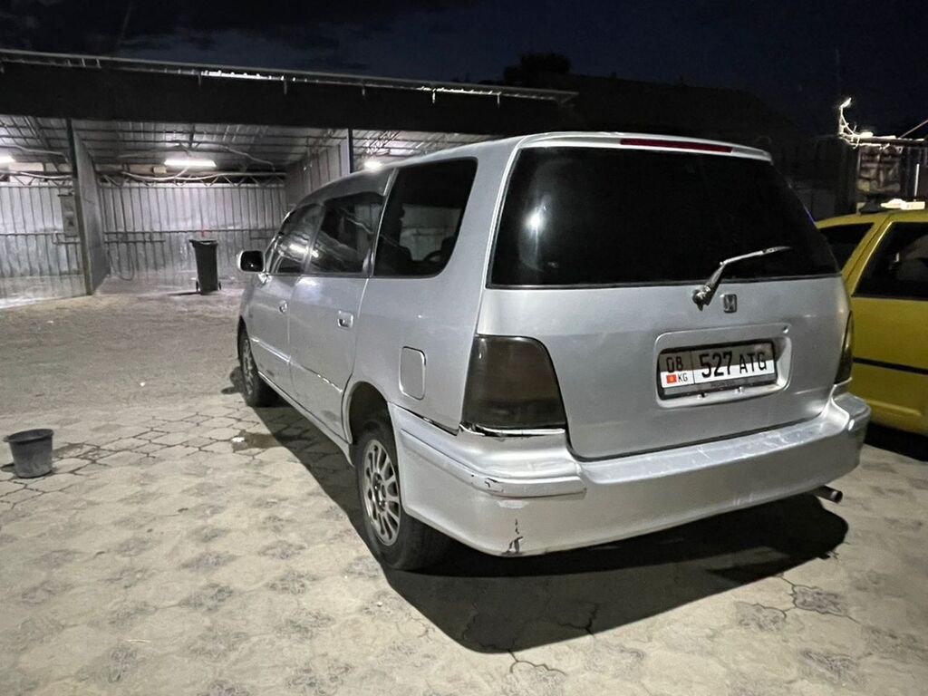 Honda Shuttle: 1999 г., 2.3 л, Автомат, Газ, Минивэн — фото 3