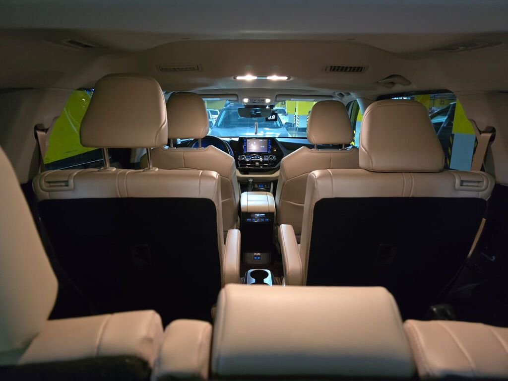 Toyota Highlander: 2022 г., 2.5 л, Автомат, Гибрид, Кроссовер: фото 4
