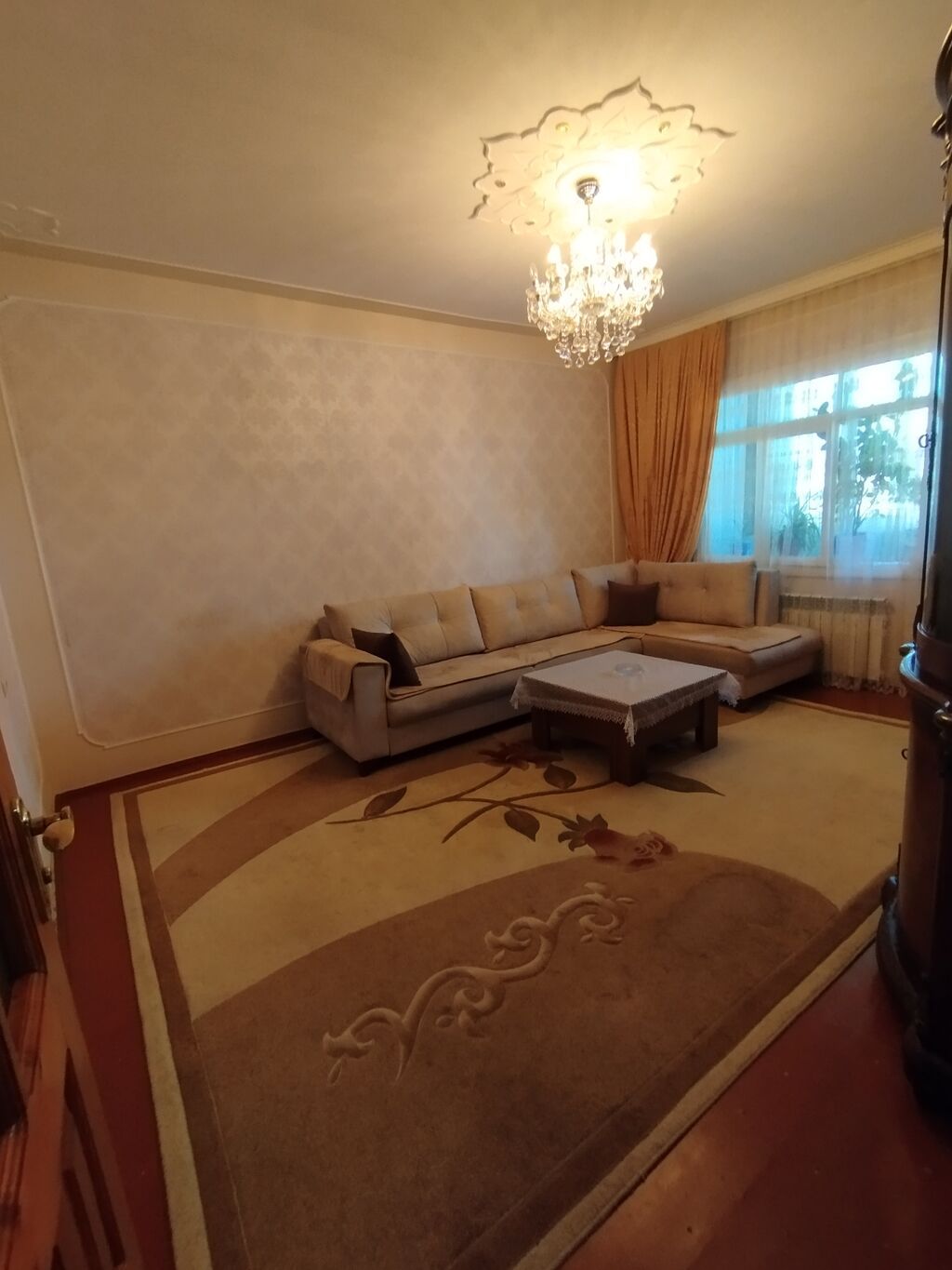 Saray, 3 otaqlı, Köhnə tikili, 67 kv. m