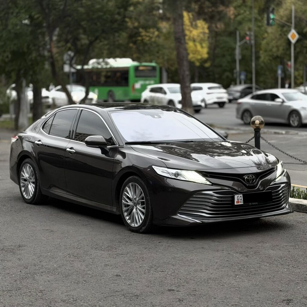 Toyota Camry: 2018 г., 2.5 л, Автомат, Бензин, Седан: фото 4