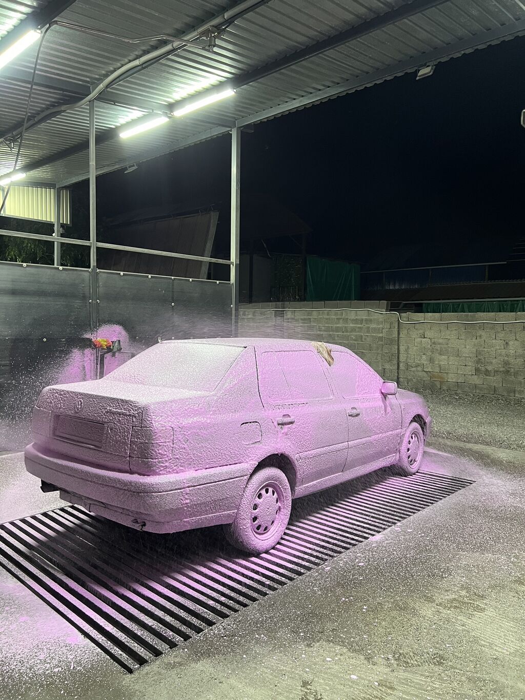 Volkswagen Vento: 1992 г., Бензин, Седан: фото 5