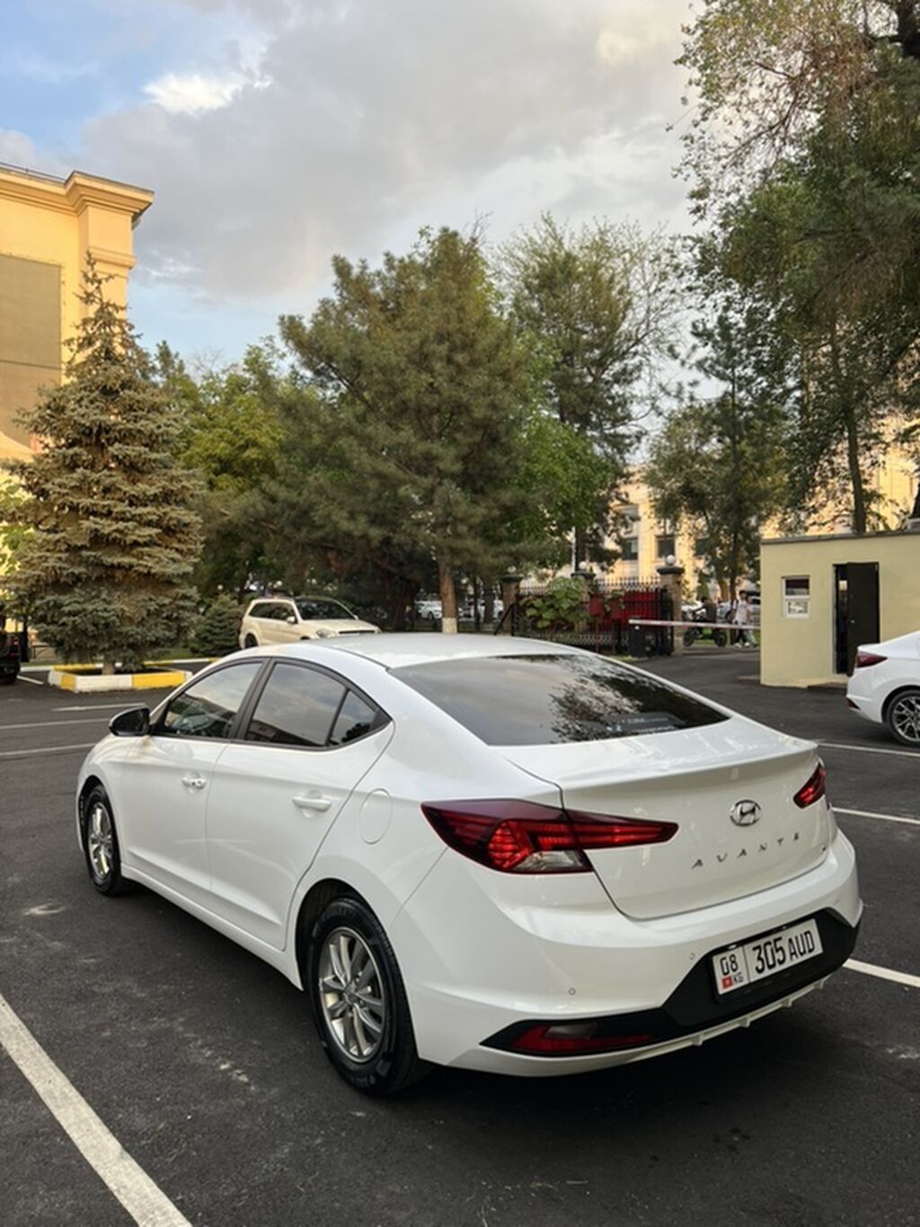Hyundai Avante: 2019 г., 1.6 л, Вариатор, Бензин, Седан — фото 4