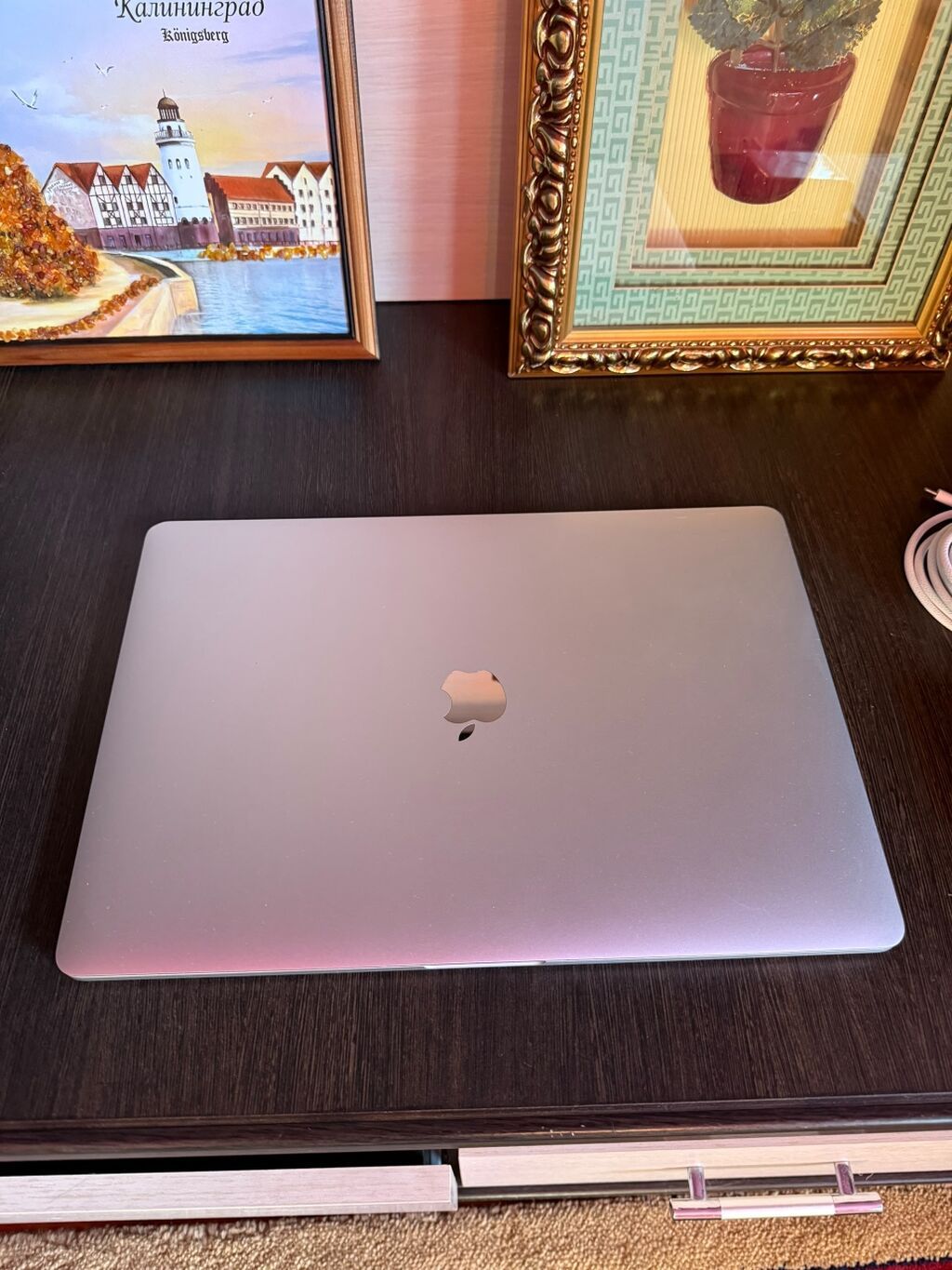Apple MacBook Pro 16" (серый космос) - Экран 16 дюймов, тонкие рамки: фото 5