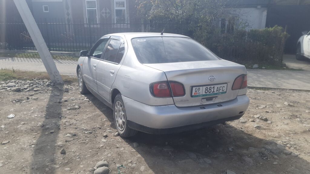 Nissan Primera: 2000 г., Механика, Бензин, Седан: фото 2