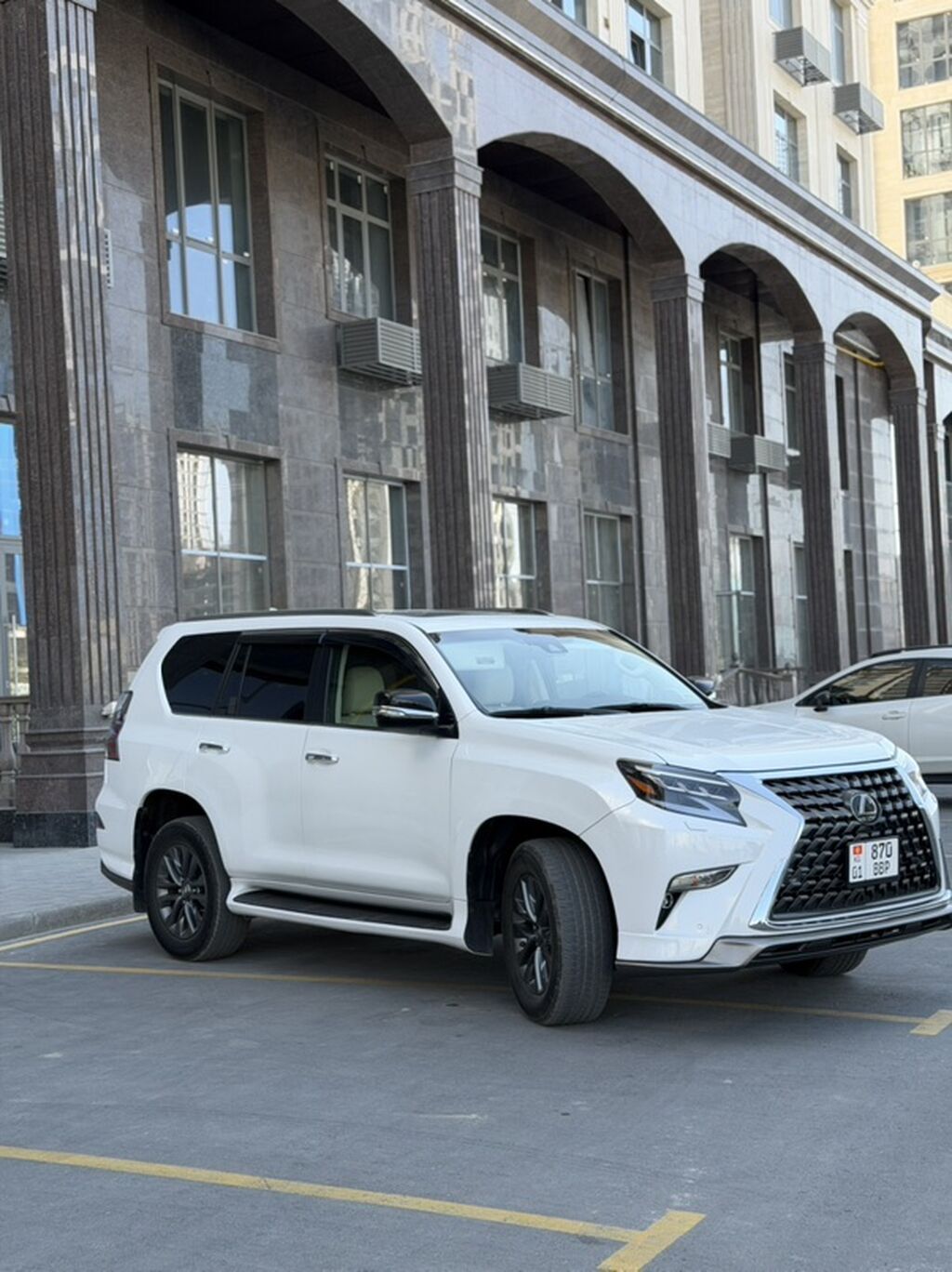 Lexus GX: 2020 г., 4.6 л, Автомат, Бензин, Внедорожник: фото 3