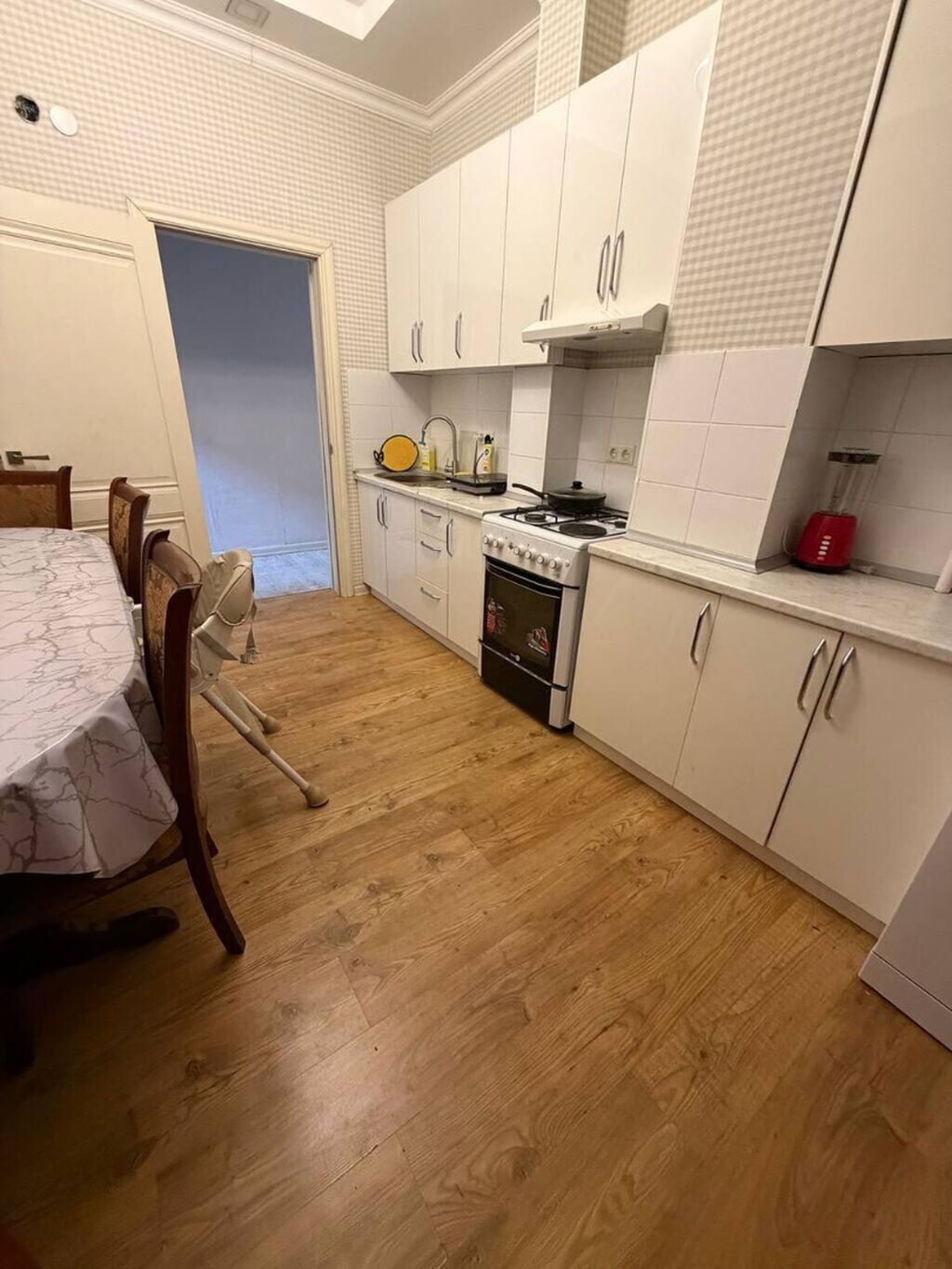 2 комнаты, 69 м², АЮ Гранд Элитка, 2 этаж, Евроремонт: фото 1