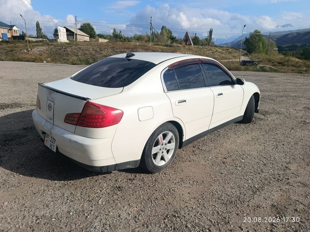 Nissan Skyline: 2001 г., 2.5 л, Бензин, Седан: фото 5