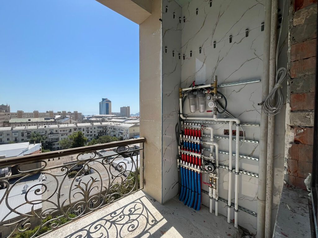 3 otaqlı, Yeni tikili, 145 kv. m