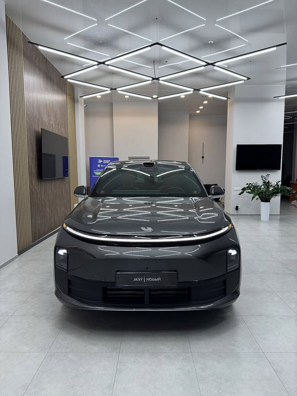 Lixiang L6: 2025 г., 1.5 л, Автомат, Гибрид, Кроссовер: фото 2