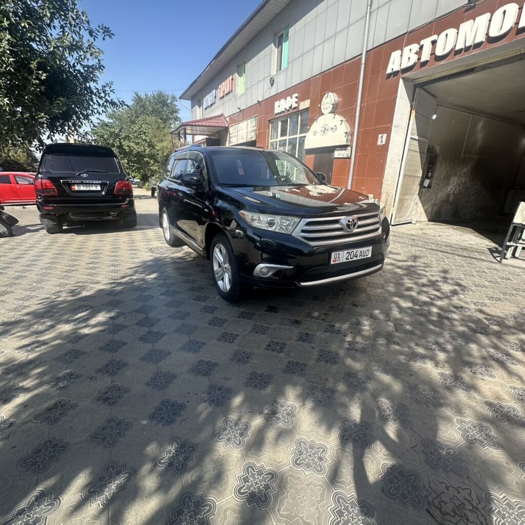 Toyota Highlander: 2011 г., 3.5 л, Автомат, Бензин, Кроссовер: фото 3
