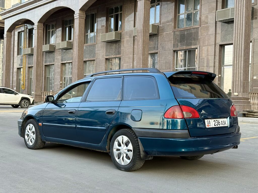 Toyota Avensis: 1999 г., 1.8 л, Механика, Бензин, Универсал: фото 5