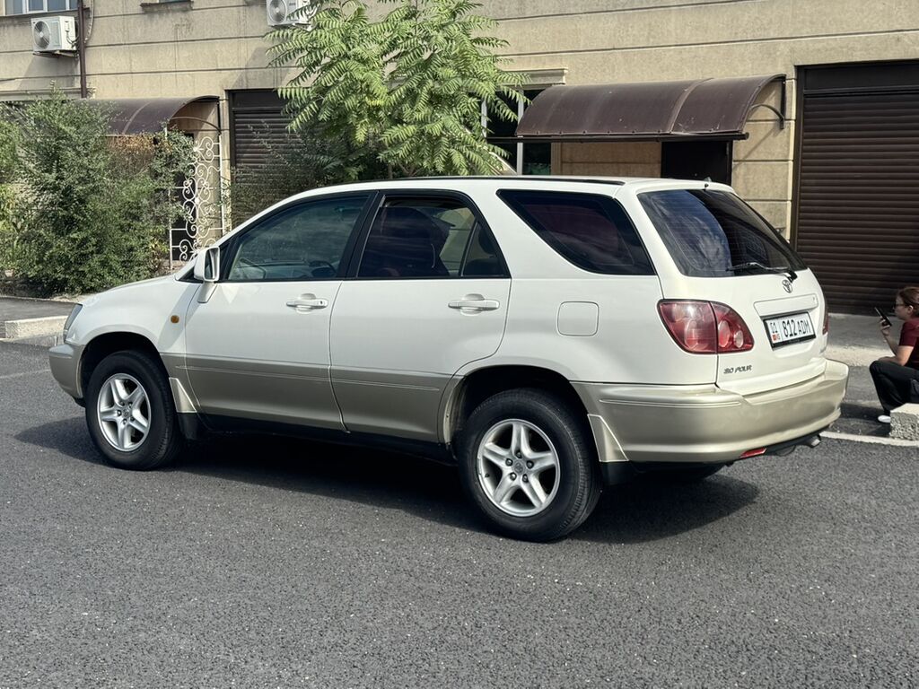 Toyota Harrier: 2000 г., 3 л, Автомат, Бензин, Кроссовер: фото 3