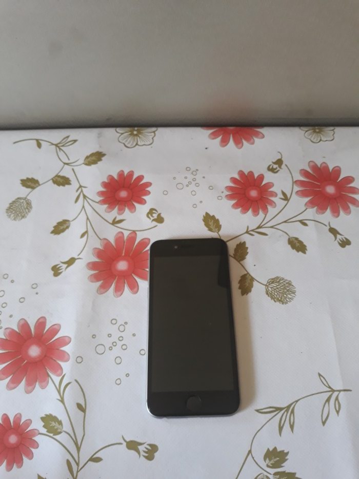 Apple Iphone: Продаю айфон 6 64 гб. состояние хорошее. без комплекта на lalafo.kg Продаю айфон 6 64 гб. состояние хорошее. без комплекта в Бишкек