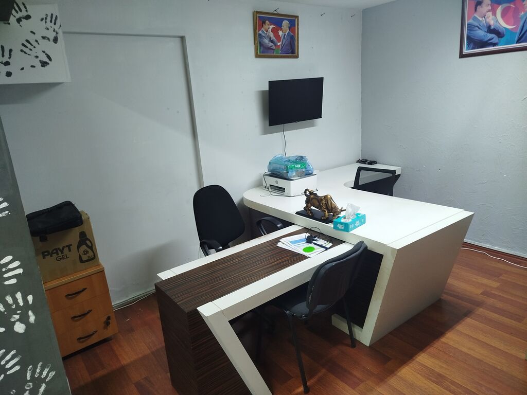 İcarəyə verilir – kiçik ofis otağı - Təyinat: ofis/iş otağı, qəbul və