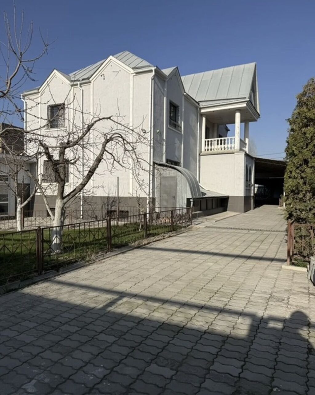 450 м², 6 комнат и более: фото 2