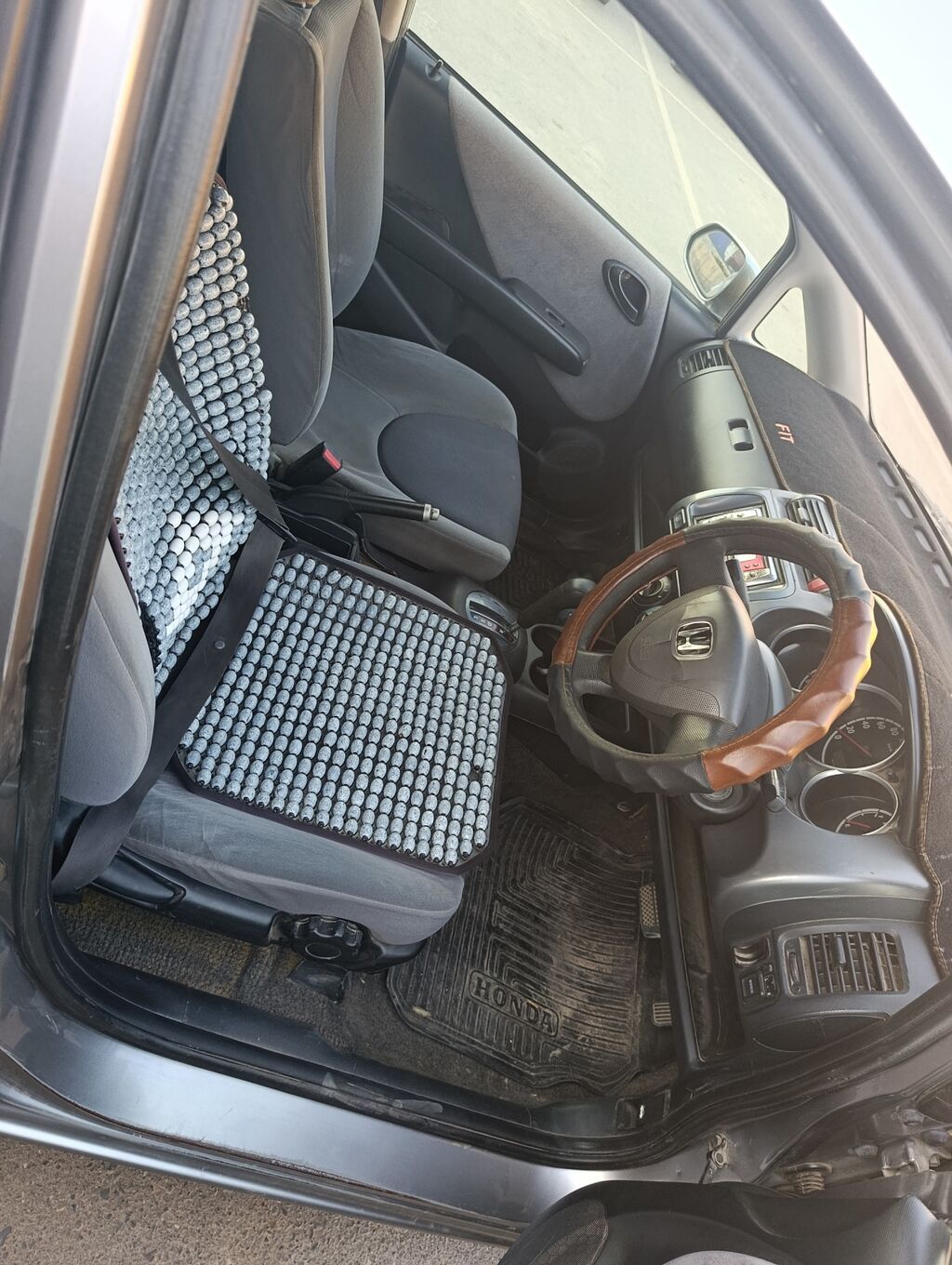 Honda Fit: 2003 г., 1.5 л, Вариатор, Бензин, Хэтчбэк: фото 5
