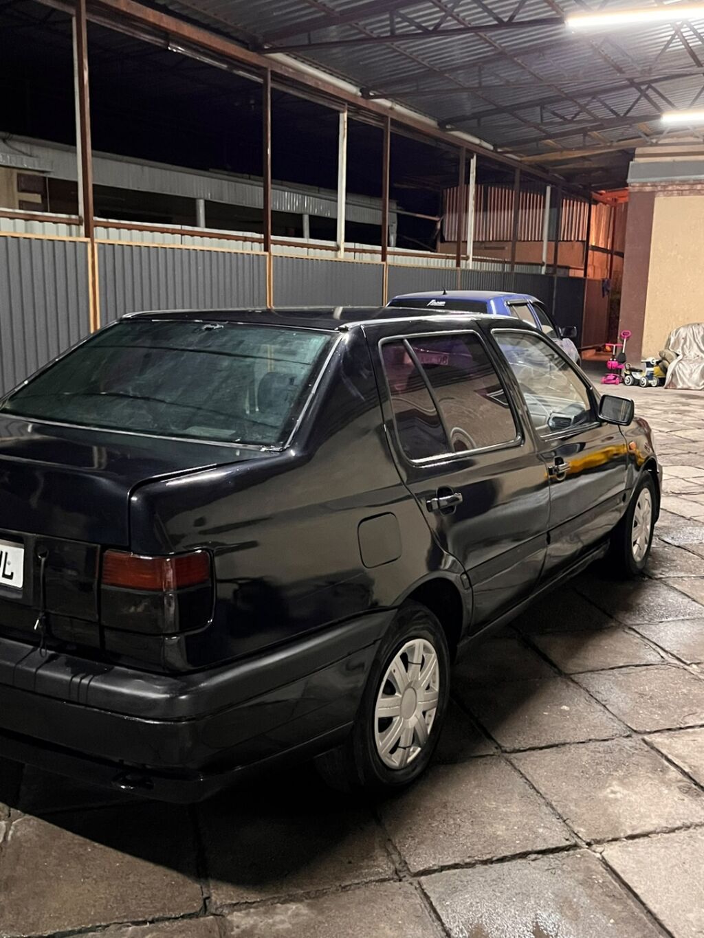 Volkswagen Vento: 1993 г., 1.8 л, Механика, Бензин, Седан: фото 4