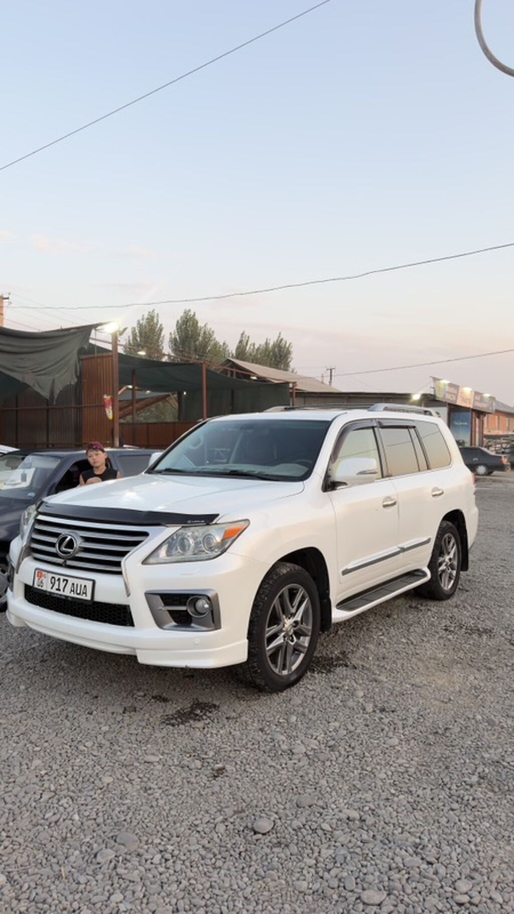 Lexus LX: 2012 г., 5.7 л, Автомат, Бензин, Внедорожник: фото 6